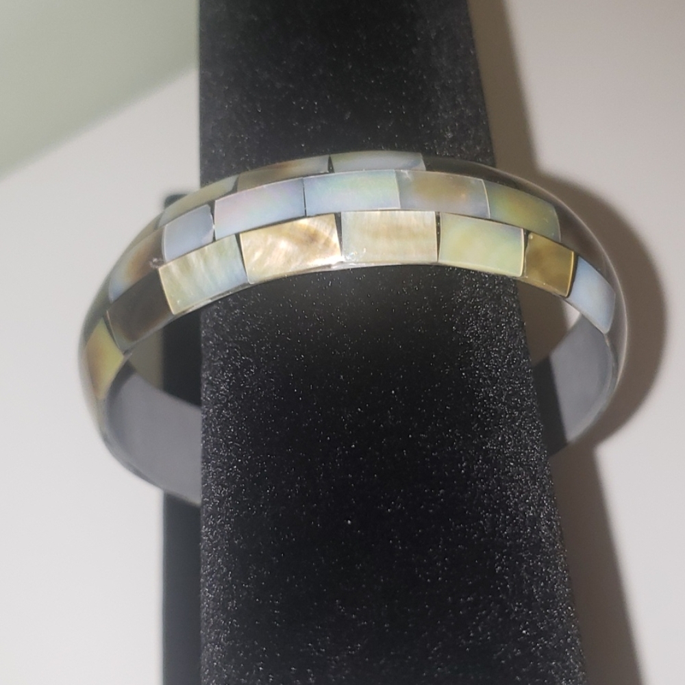 Beachy Bangle Bracelet